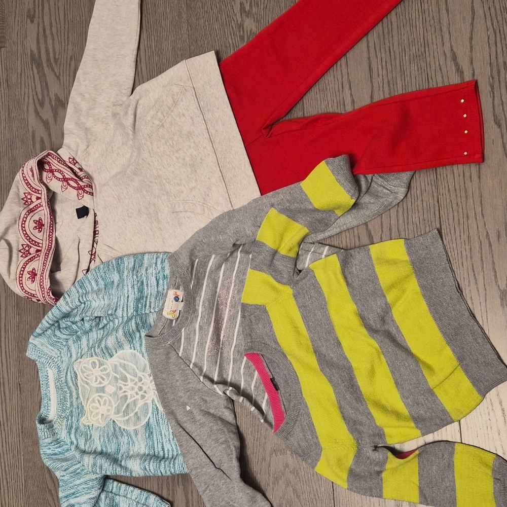 Bundle of Kids Sweaters, Size 3